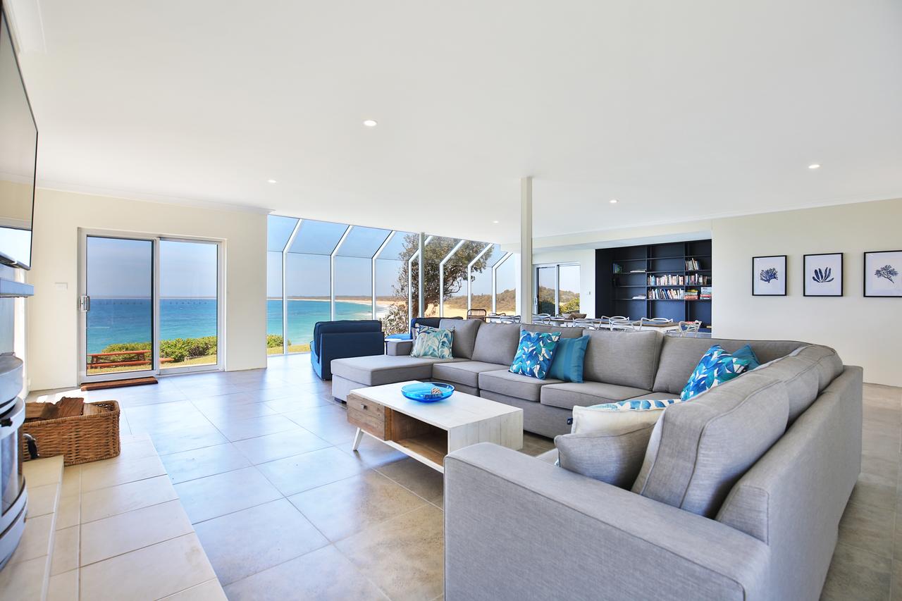 Neptune - Absolute Beachfront - New South Wales Tourism 