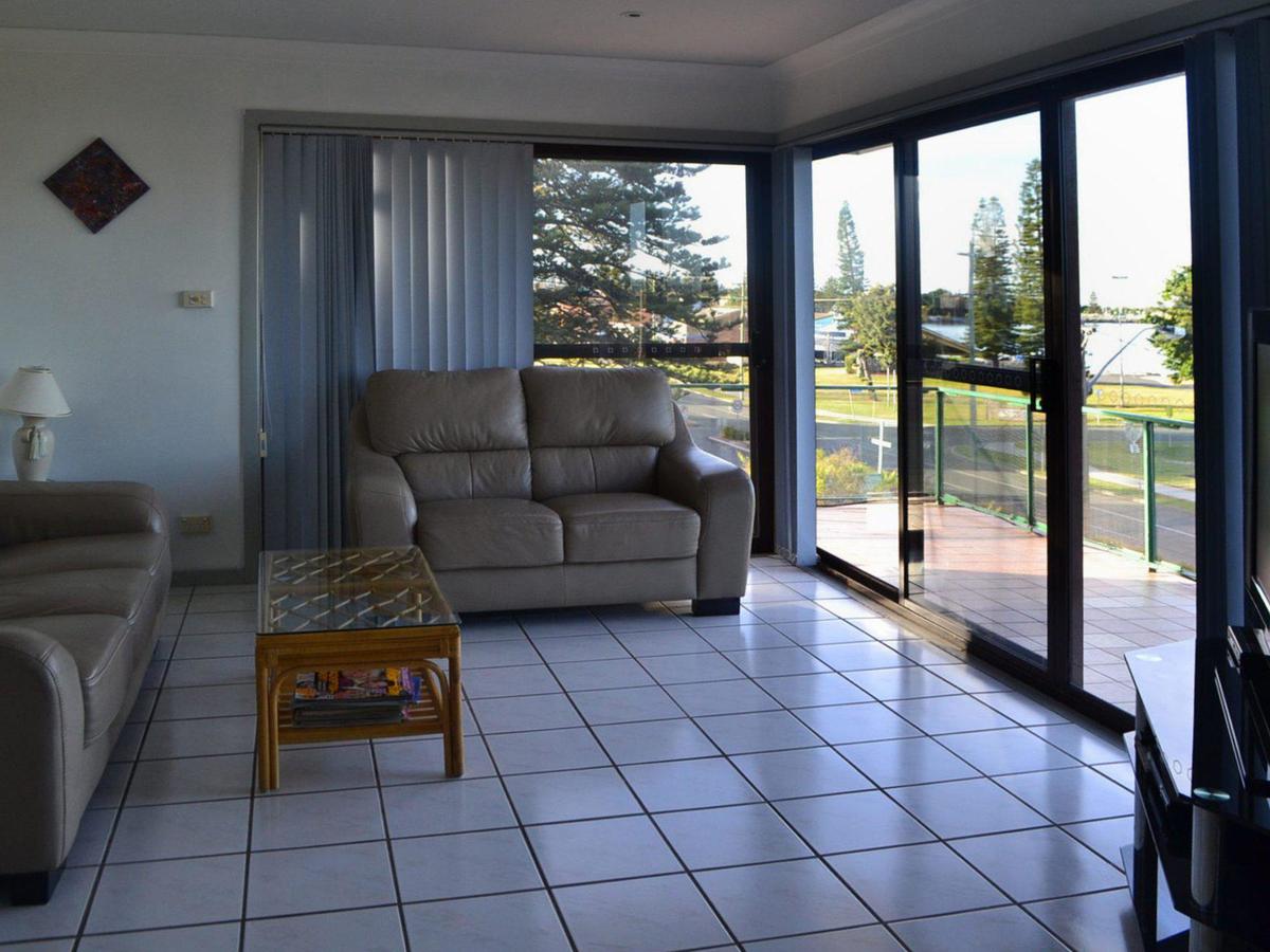 Oxley 8 at Tuncurry - Accommodation Daintree