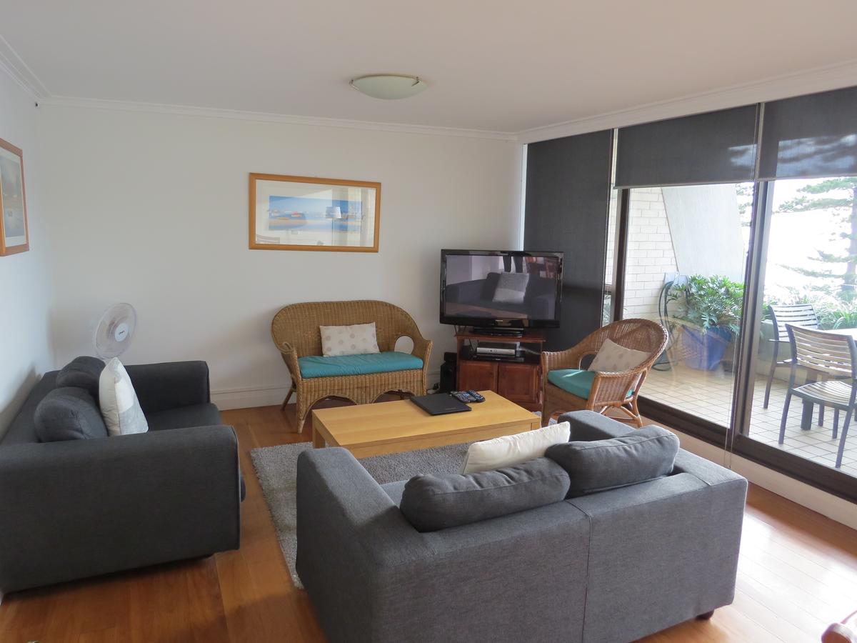 Manly Paradise Motel & Apartments - Accommodation Find 25