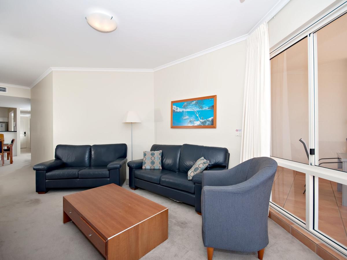 Messines Street, Breakwater Apartment, 104 - Redcliffe Tourism 2