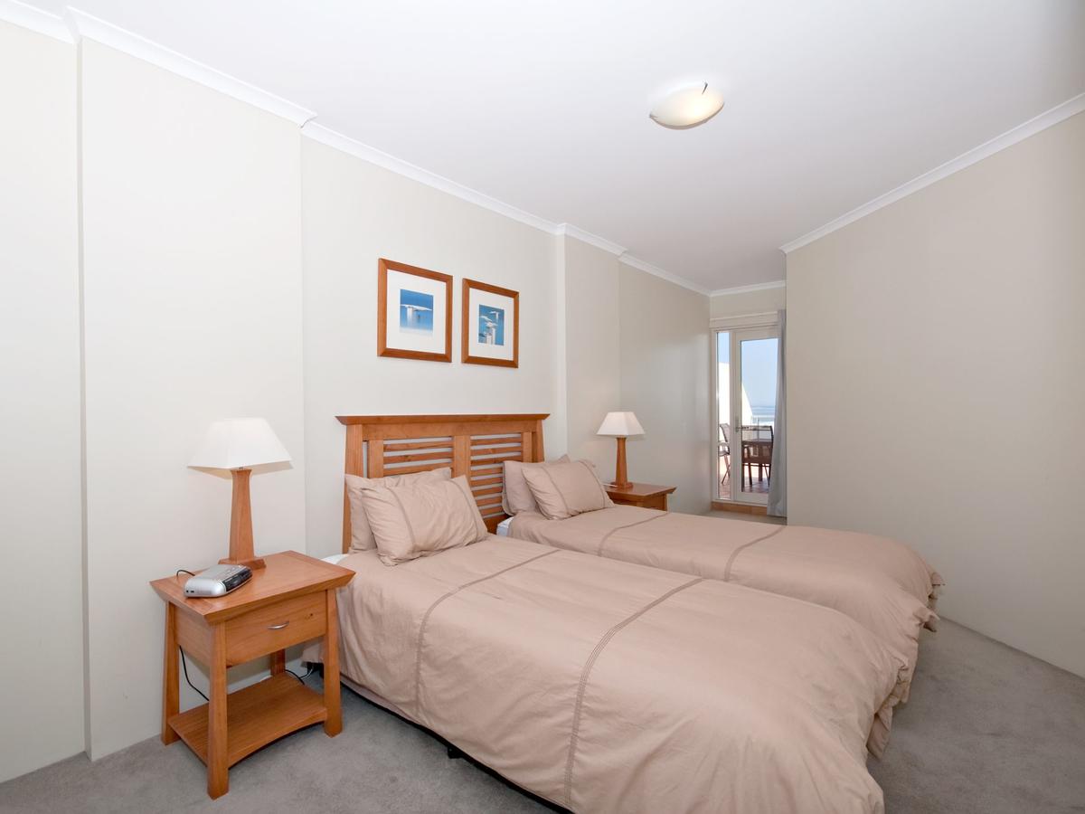 Messines Street, Breakwater Apartment, 104 - Redcliffe Tourism 7