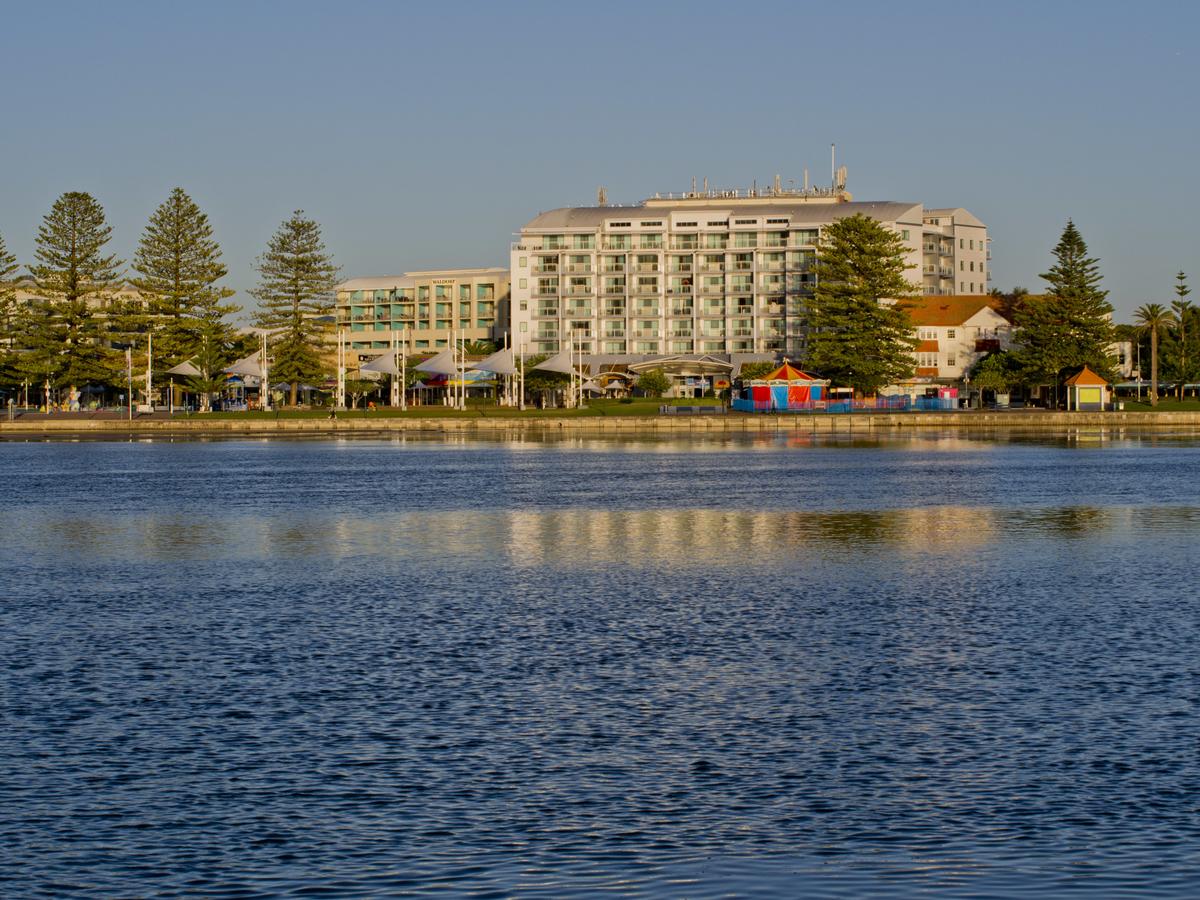 Oaks Waterfront Resort - Accommodation Search 15