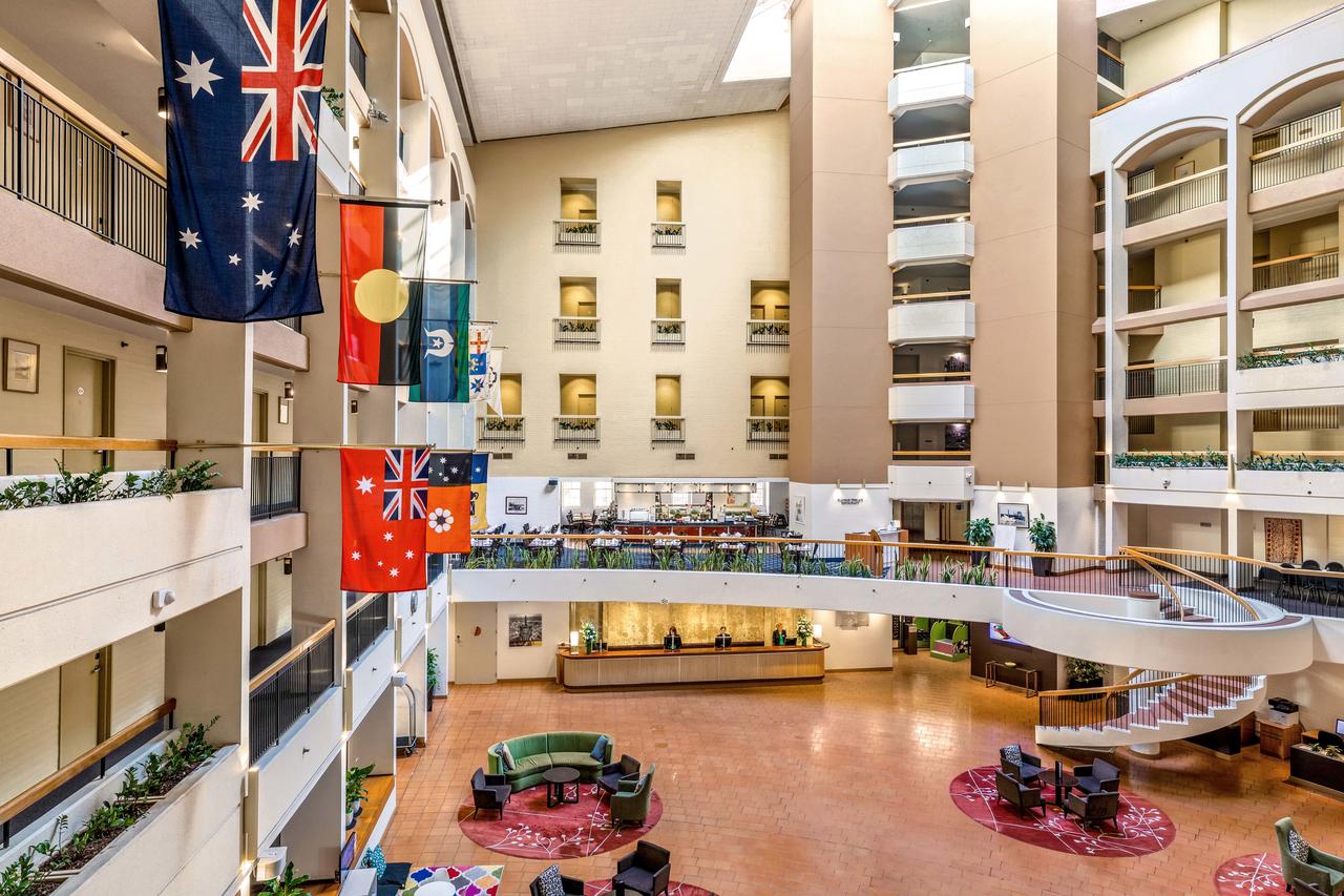 Holiday Inn Old Sydney - Hotel Accommodation 31