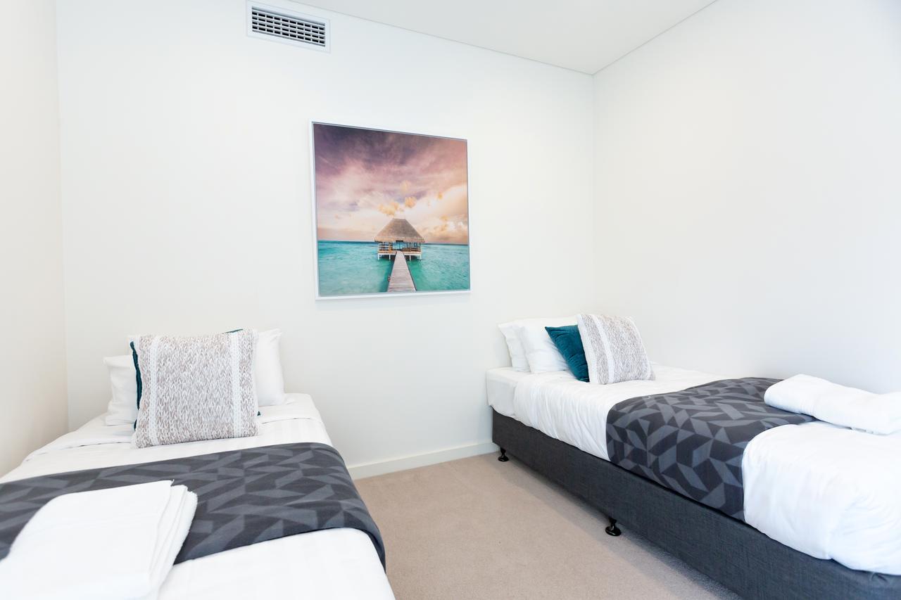 Brand New Executive Apartment - Redcliffe Tourism 23