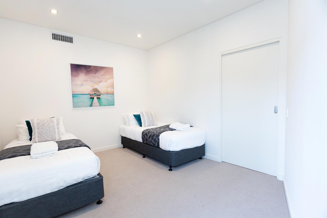 Brand New Executive Apartment - Redcliffe Tourism 15