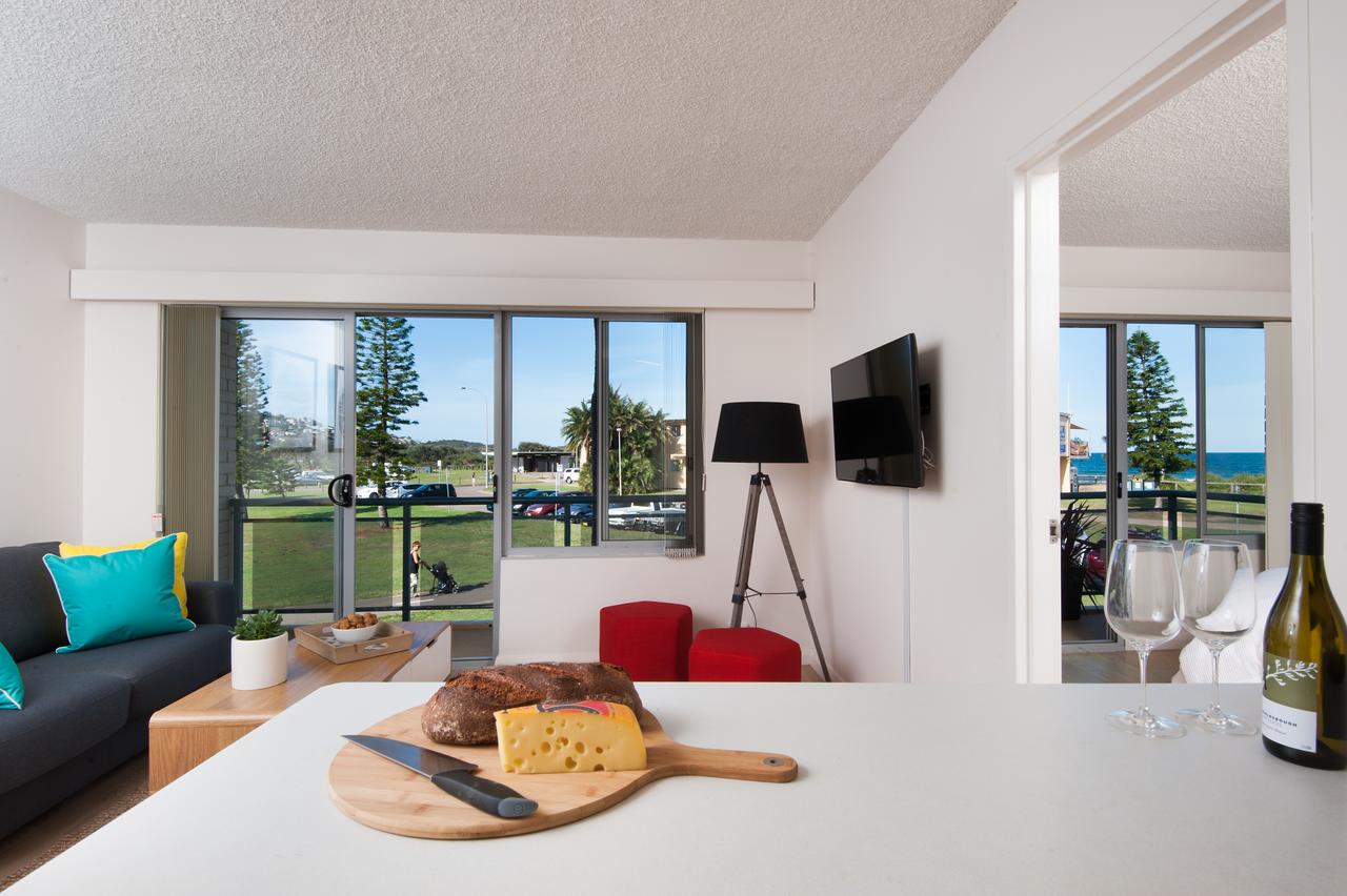 Waterview Beach Apartment - Redcliffe Tourism 4