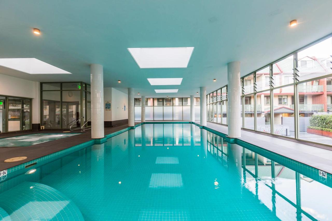 Nobbs · Executive 2 Storey Sydney Apartment With Pool - Redcliffe Tourism 12