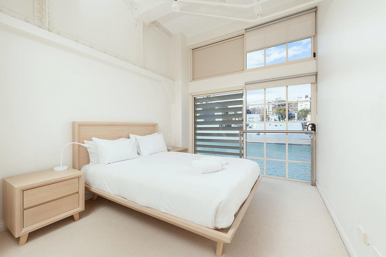 Waterfront Apartment on Sydney Harbour - Accommodation Ballina