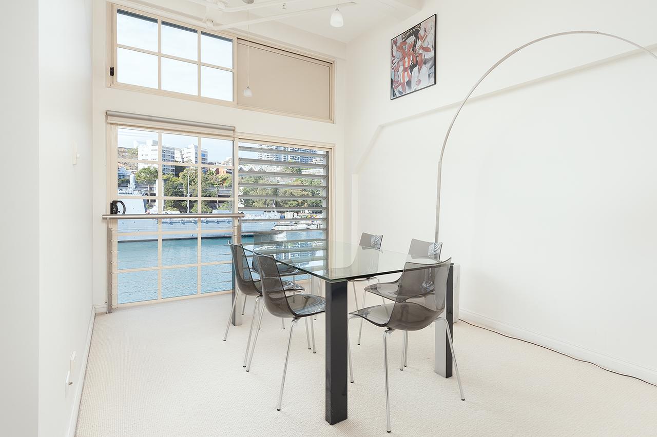 Waterfront Apartment On Sydney Harbour - Accommodation ACT 2