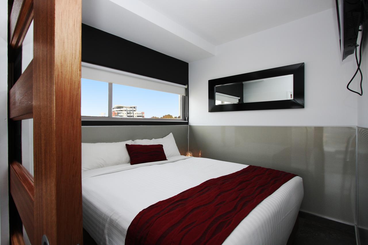 Honeysuckle Executive Apartments - Accommodation Newcastle 34