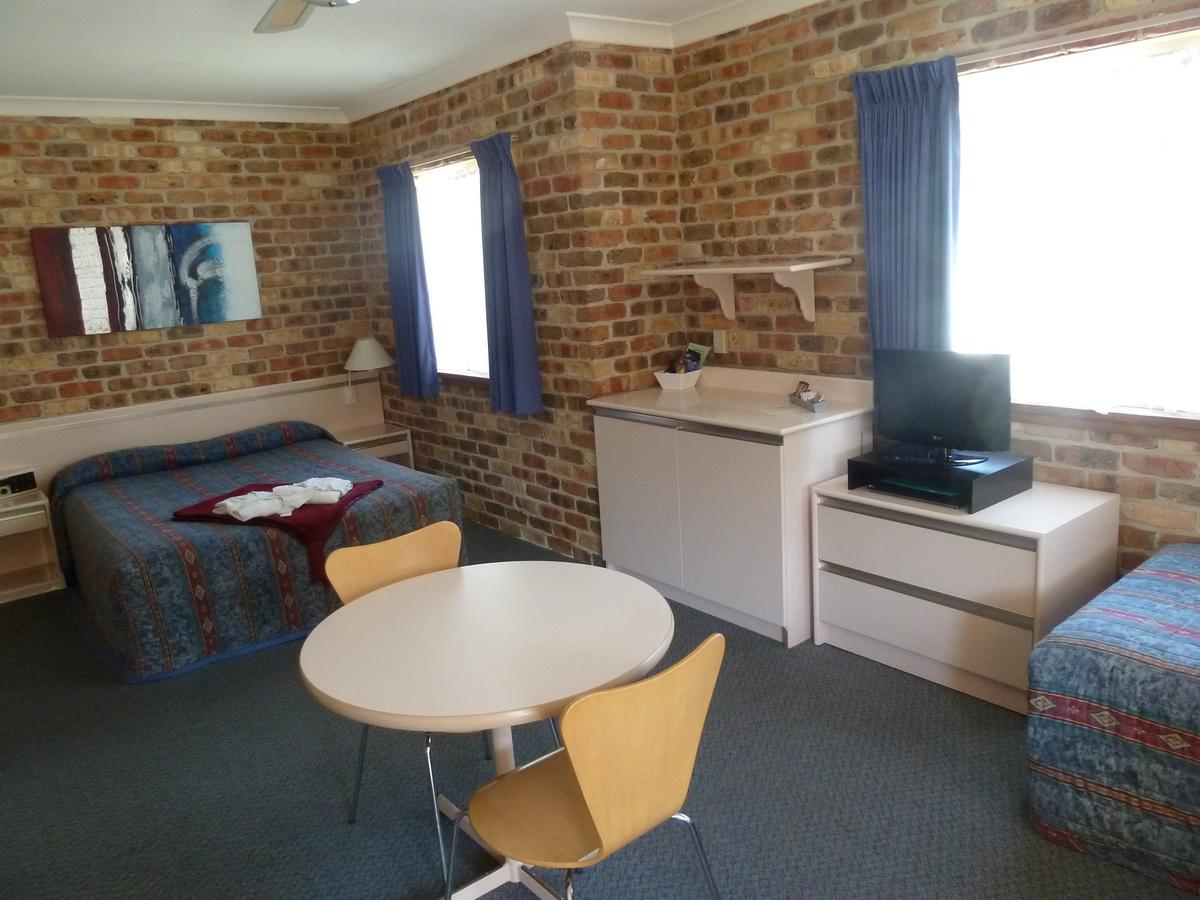 Mollymook Surfbeach Motel & Apartments - Accommodation Find 24
