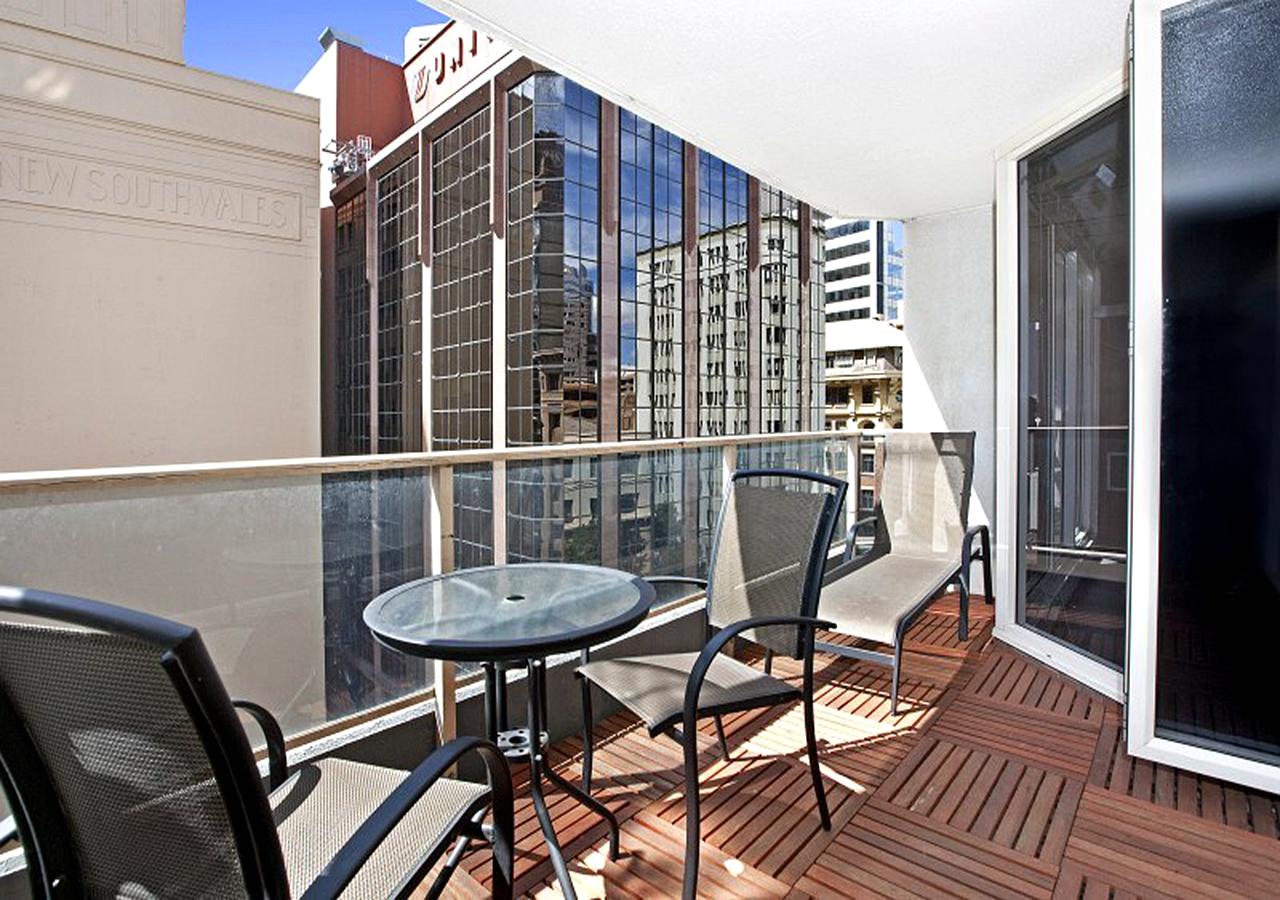 Sydney CBD Two Bedroom Walk To Opera House - Redcliffe Tourism 4