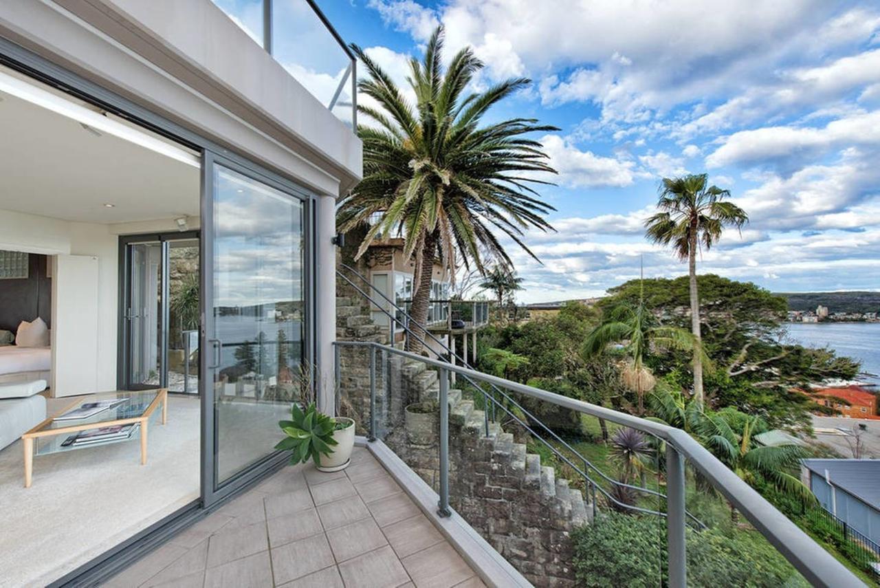 STUNNING MANLY VIEWS - Accommodation Find 9