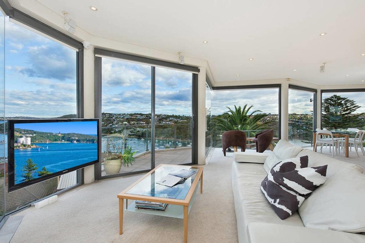 STUNNING MANLY VIEWS - Accommodation Find 3