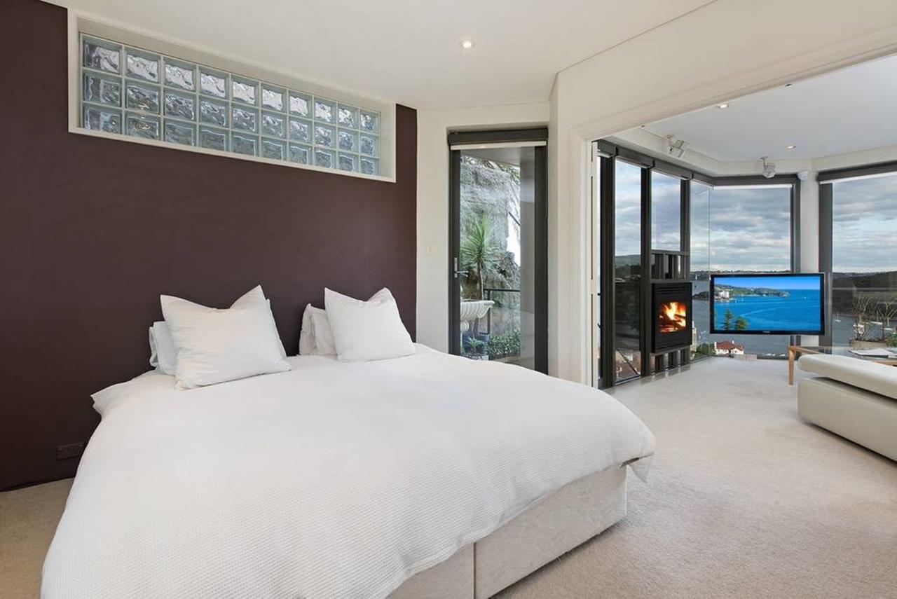 STUNNING MANLY VIEWS - Accommodation Find 7