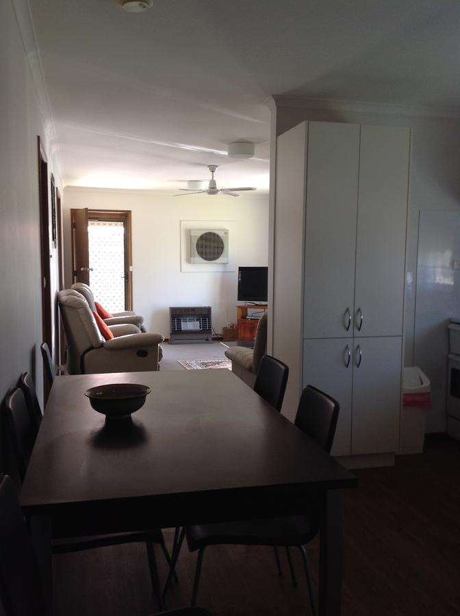 7 Melbourne Street - Accommodation ACT 5