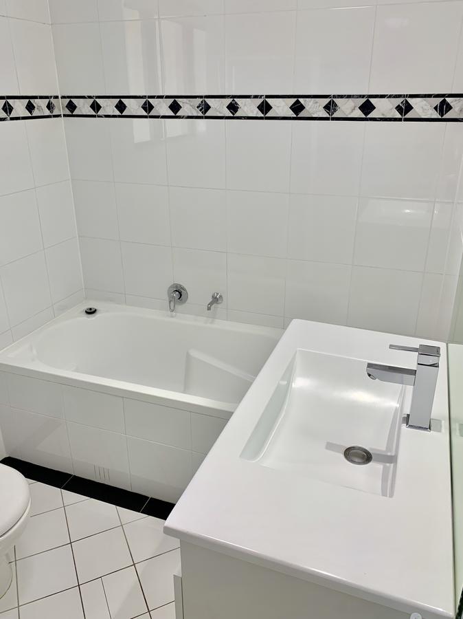 Castle Serviced Apartments - Accommodation Find 10