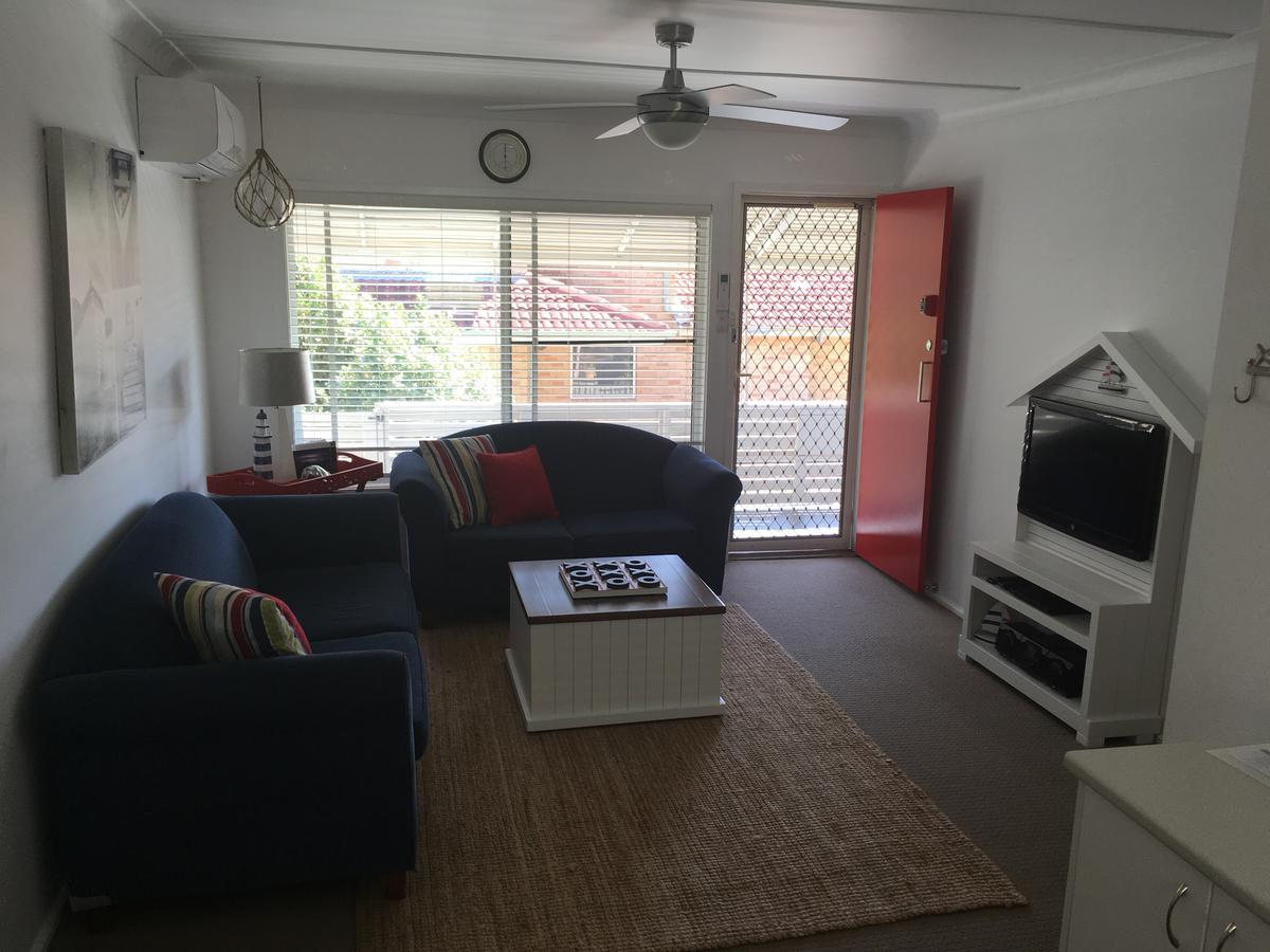 Tomaree Lodge - Accommodation Airlie Beach
