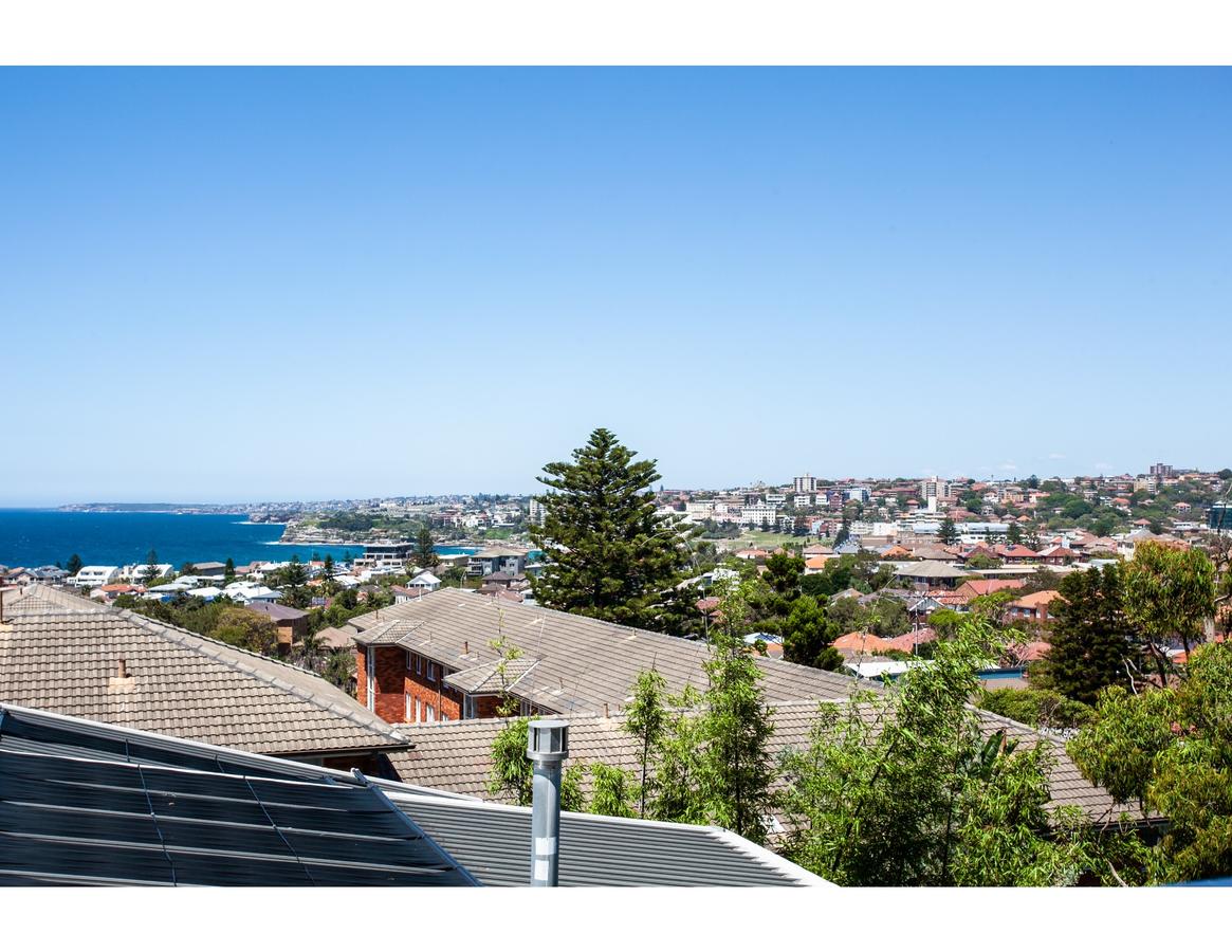 Ocean Views And Sea Breezes Over Bondi Beach - Redcliffe Tourism 8