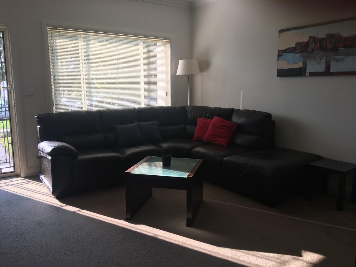 Travers Street Apartment - Accommodation Find 8