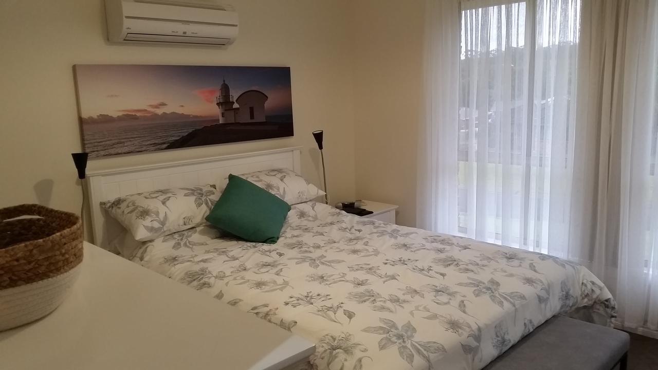 Twin Palms Holiday House At Lighthouse - Accommodation Find 1