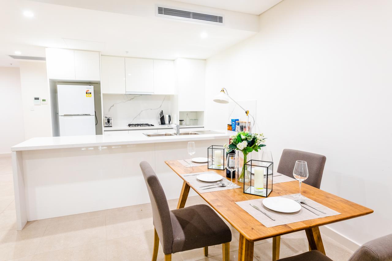 Near Train Station, New 2 BR Apt/free Parking - Redcliffe Tourism 5