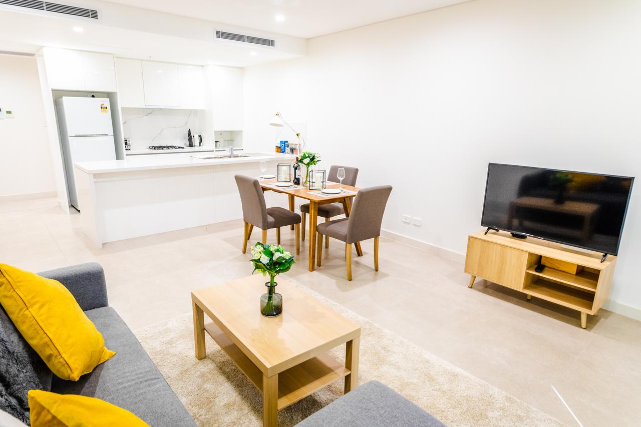 Near Train Station, New 2 BR Apt/free Parking - Redcliffe Tourism 3