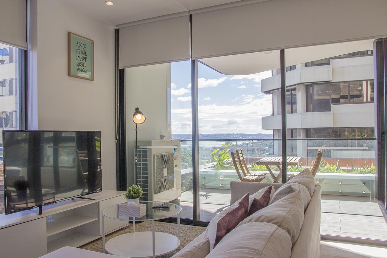 Cozy Apartment With Harbour Bridge View In Bondi - thumb 1