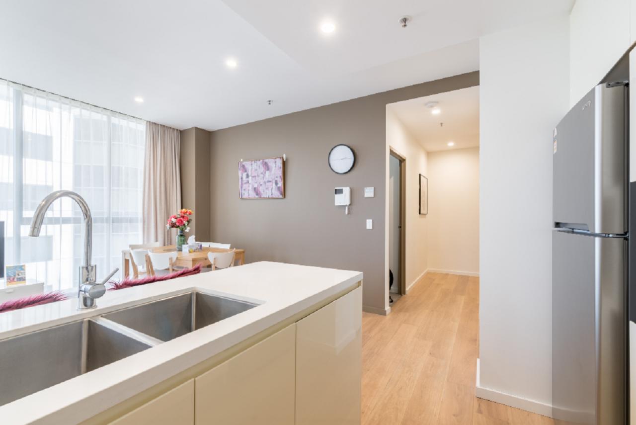 Sydney CBD Modern 2 Bedroom Apartment + Free Car Parking - Accommodation Find 6