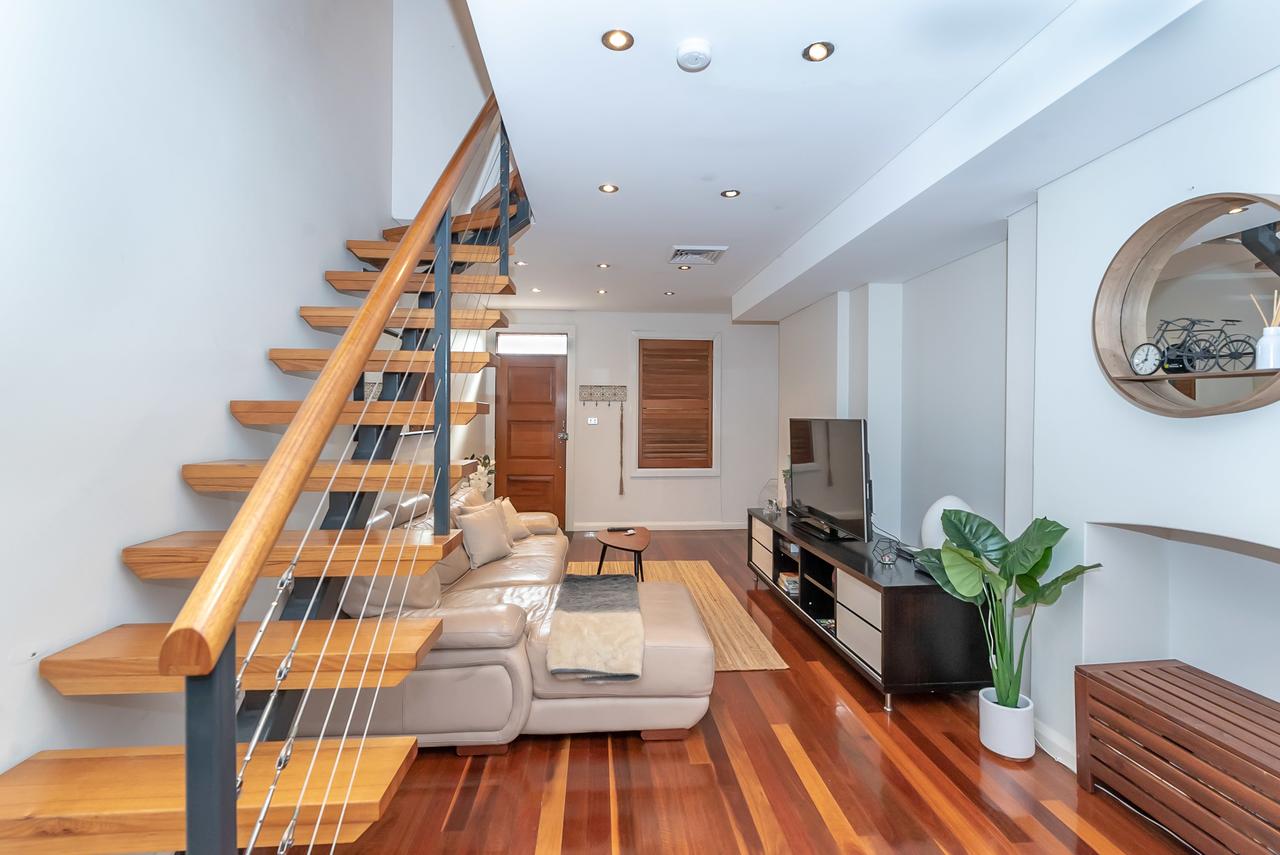 2 Bed House + Loft In Pyrmont - thumb 10