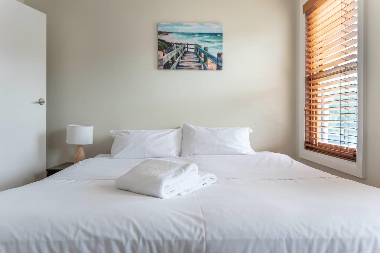 2 Bed House + Loft In Pyrmont - Redcliffe Tourism 13