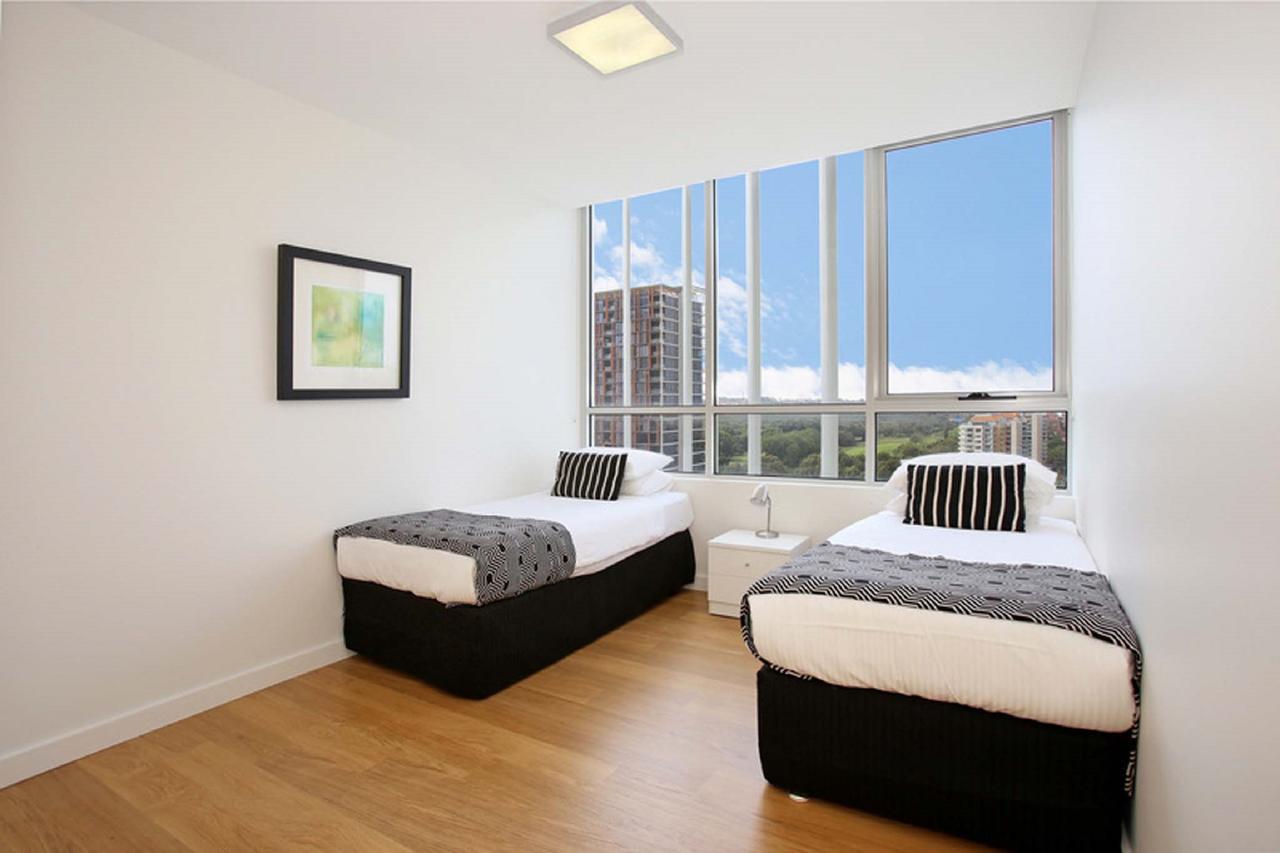 Gadigal Groove - Modern And Bright 3BR Executive Apartment In Zetland With Views - Accommodation Find 6