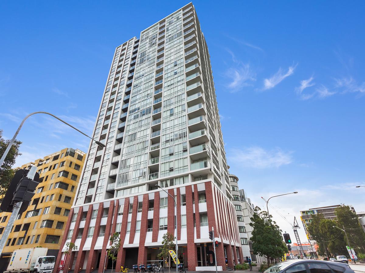 Gadigal Groove - Modern And Bright 3BR Executive Apartment In Zetland With Views - thumb 10