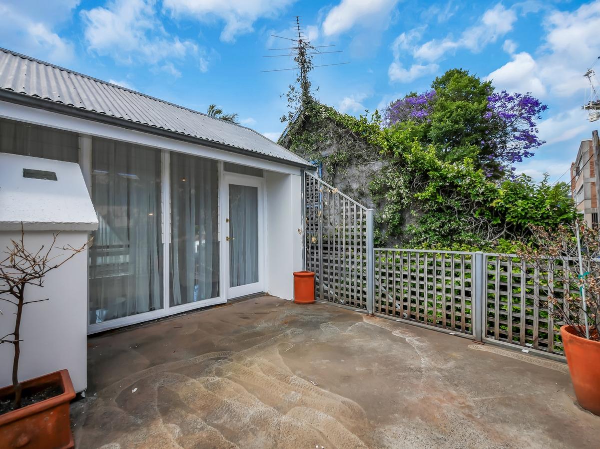 Large Terrace In Sydney’s Lower North Shore - Accommodation Find 9