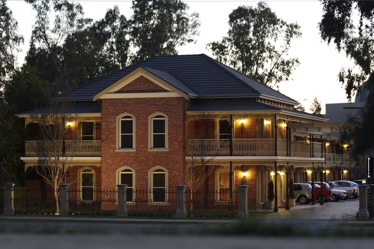 Carlyle Suites  Apartments - Wagga Wagga Accommodation