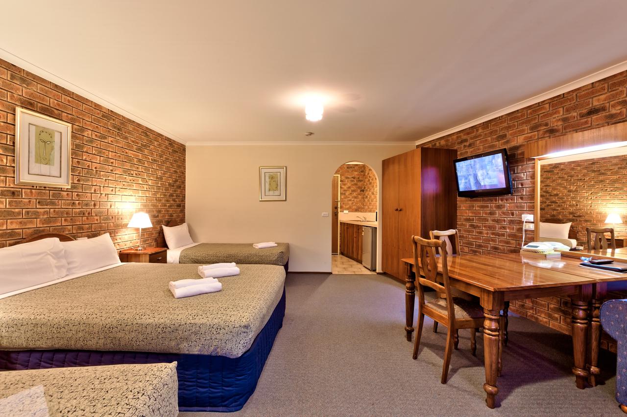 Hume Country Motor Inn - Accommodation Find 40