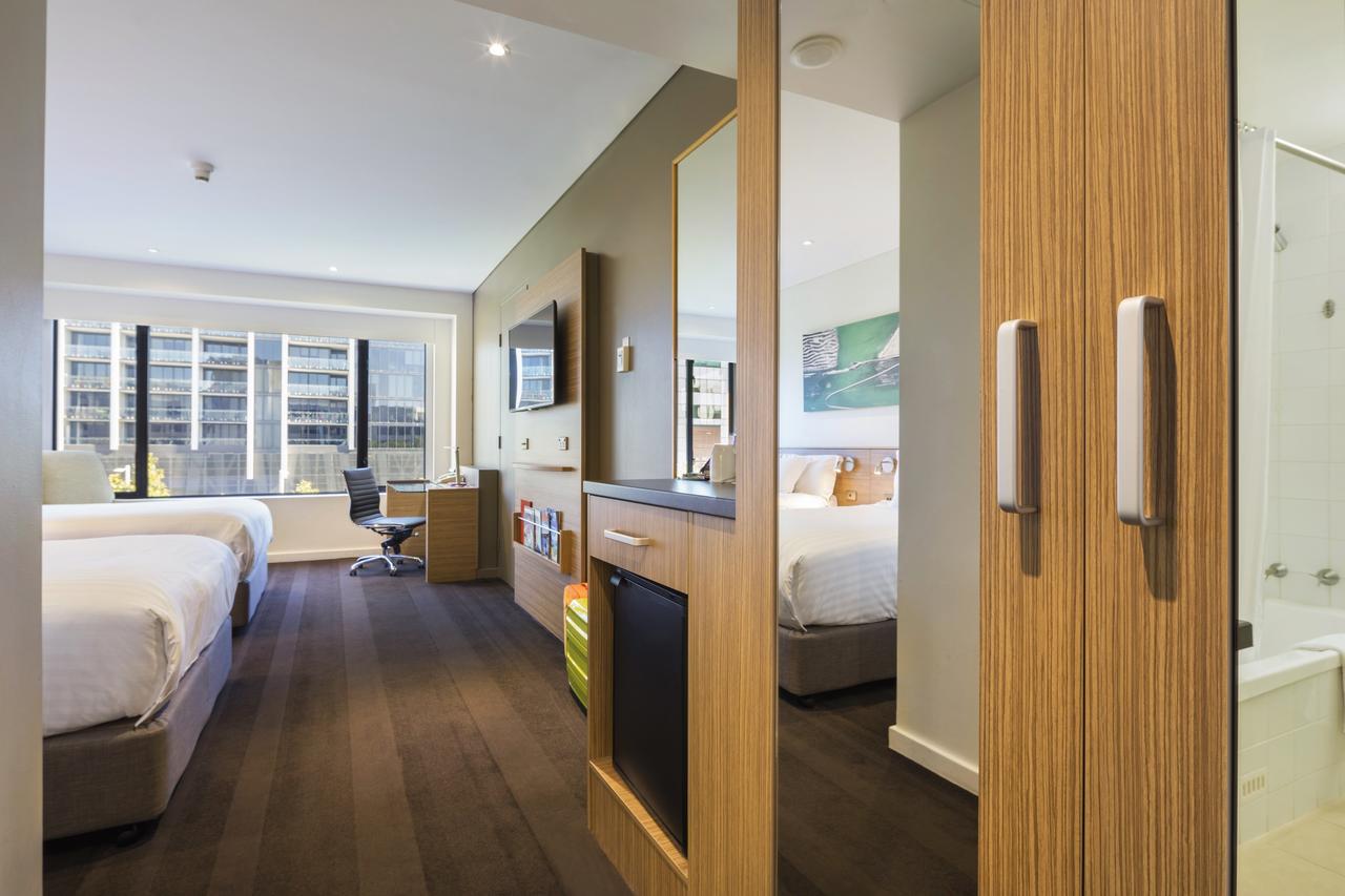 Crowne Plaza Canberra - Accommodation Find 23