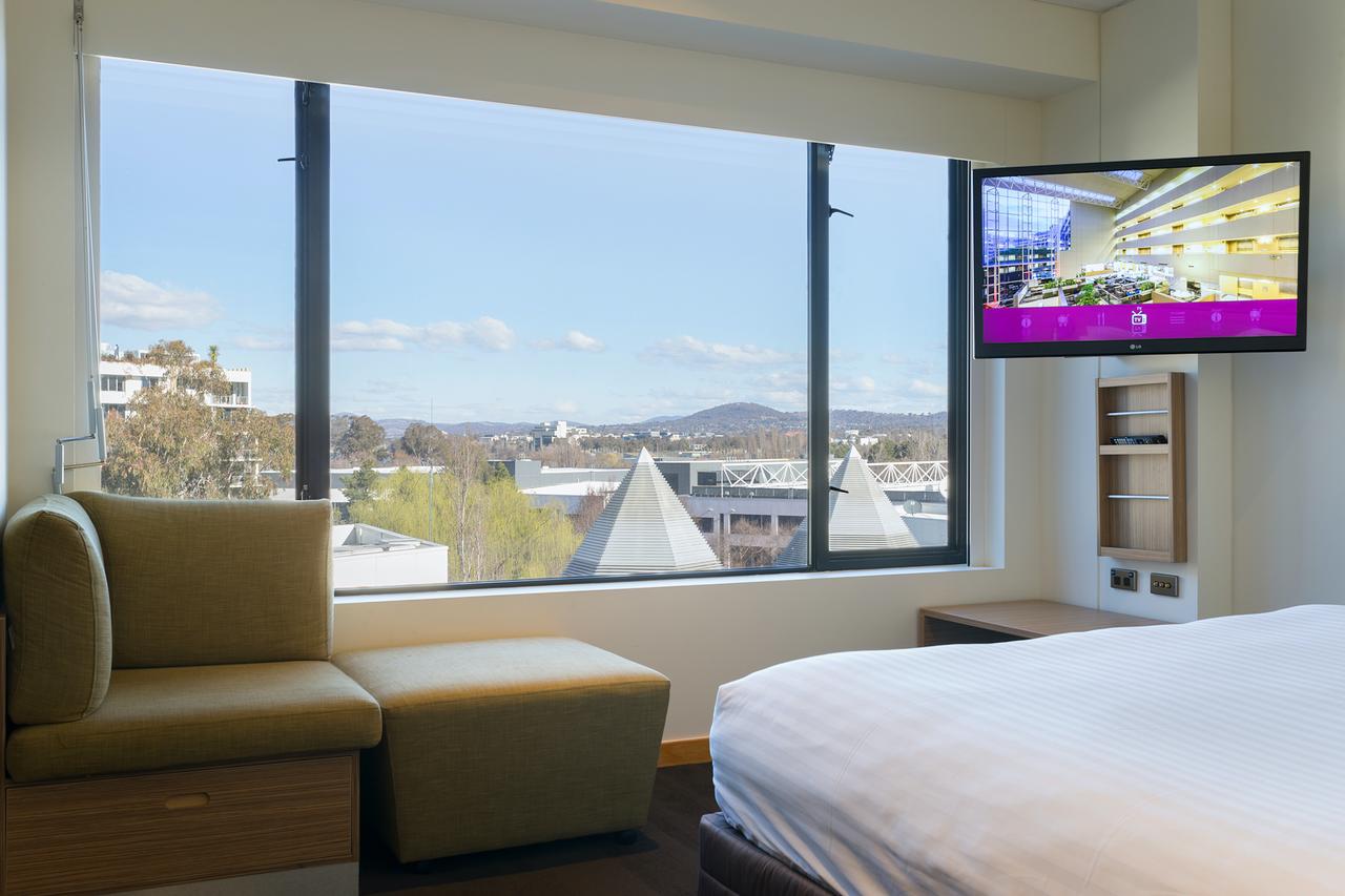 Crowne Plaza Canberra - Accommodation Guide 19