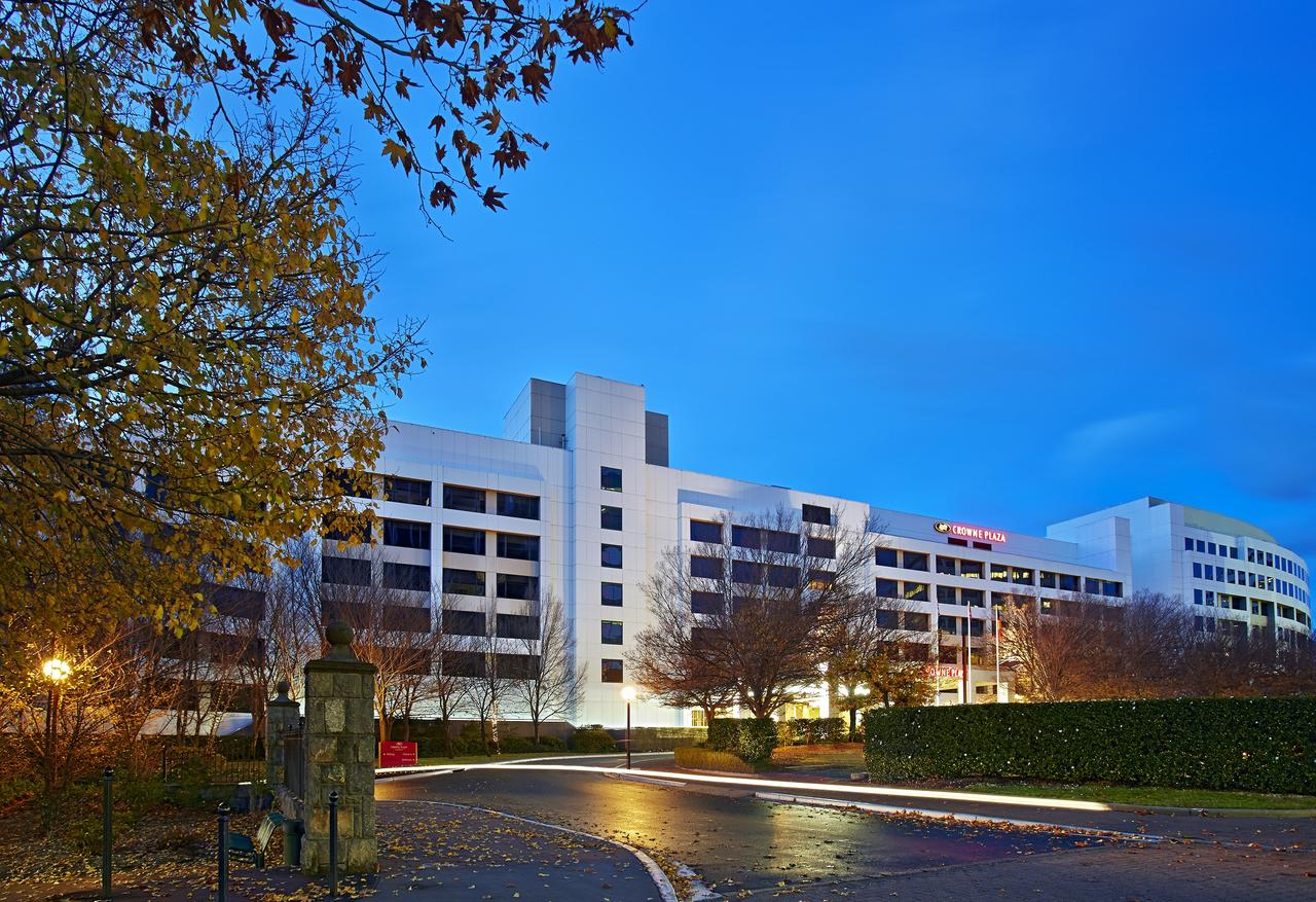 Crowne Plaza Canberra - Accommodation Guide 1
