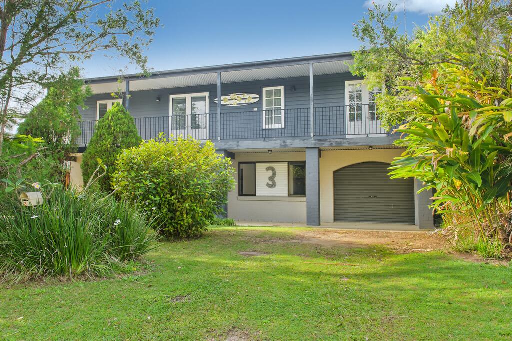 BONNY BEACH HOUSE - Holiday Accomodation with Pool - New South Wales Tourism 