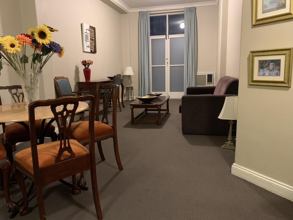 Boutique Apartment In The Heart Of Adelaide CBD - thumb 1