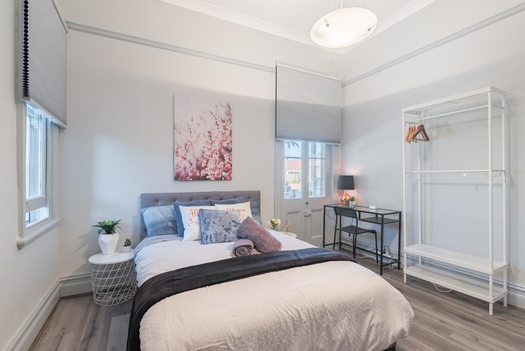 Boutique Private Rm situated in the heart of Burwood2