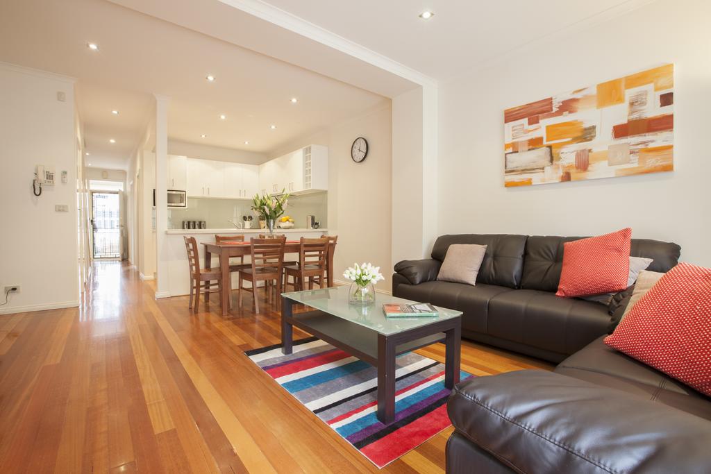 Boutique Stays - Melrose Terrace Townhouse in North Melbourne - Accommodation Adelaide