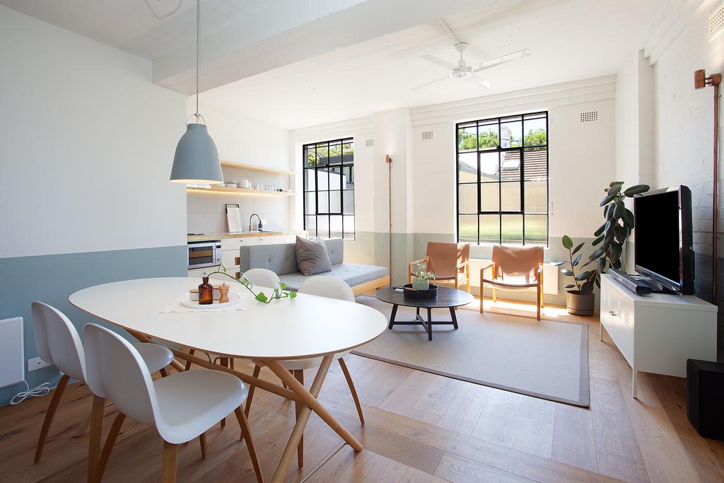 Boutique Sunlit Studio with Designer Furnishings - Accommodation Adelaide