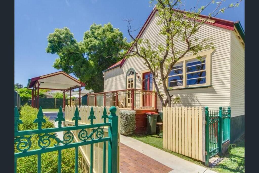 Bright 3-bedroom apartment - Central Armidale - Accommodation BNB
