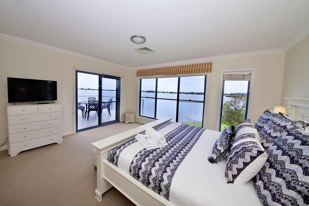 Brookwater- Waterfront on Lake Mulwala - Accommodation Adelaide