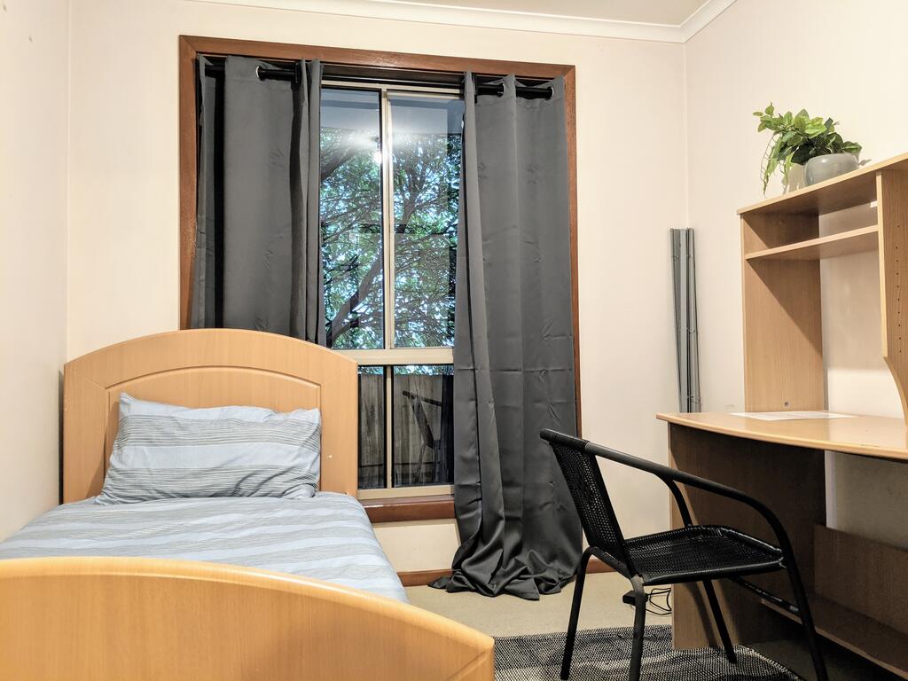 Budget Clayton Homestay - Accommodation Melbourne