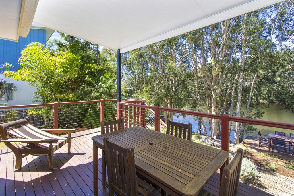 CABARITA BEACH BLISS - HOLIDAY HOME ON THE LAKE - thumb 3