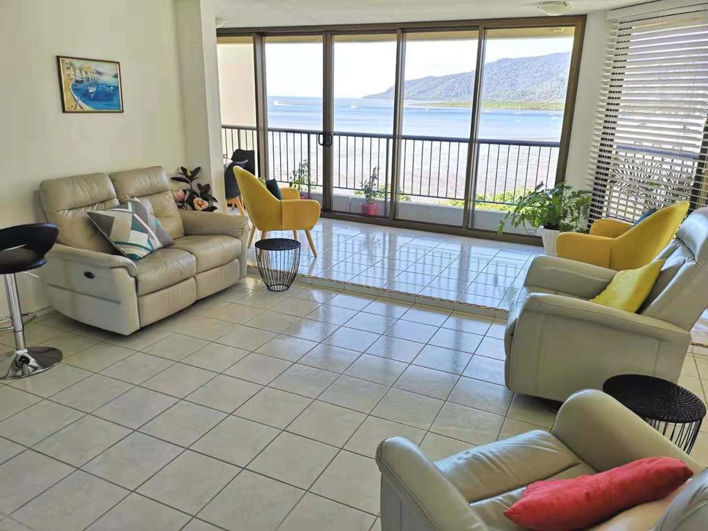 Cairns Ocean View Apartment In Aquarius - Accommodation Cairns 0