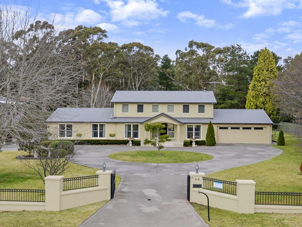 Camelot - superbly proportioned and ideally located - New South Wales Tourism 
